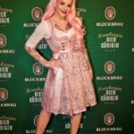 Burlesque-Künstlerin Belle La Donna_hoch