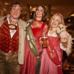 Uwe Rohde, Hamburger Bierkönigin 2025 Franziska und die 1. Hamburger Bierkönigin Kati mit Hündchen Rosalie