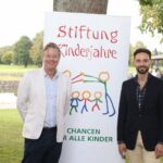 Arne Platzbecker und Christian Temme von Breuninger beim Indian Summer 2025 Stiftung Kinderjahre (c) Wallocha (68)